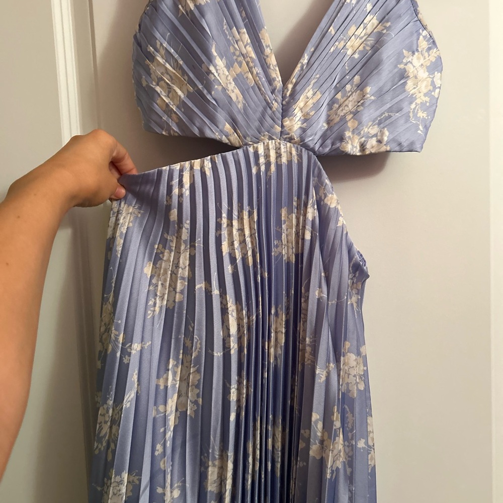 Abercrombie & Fitch Blue Floral Pleated Midi Wedding Guest Dress - Picture 3 of 5